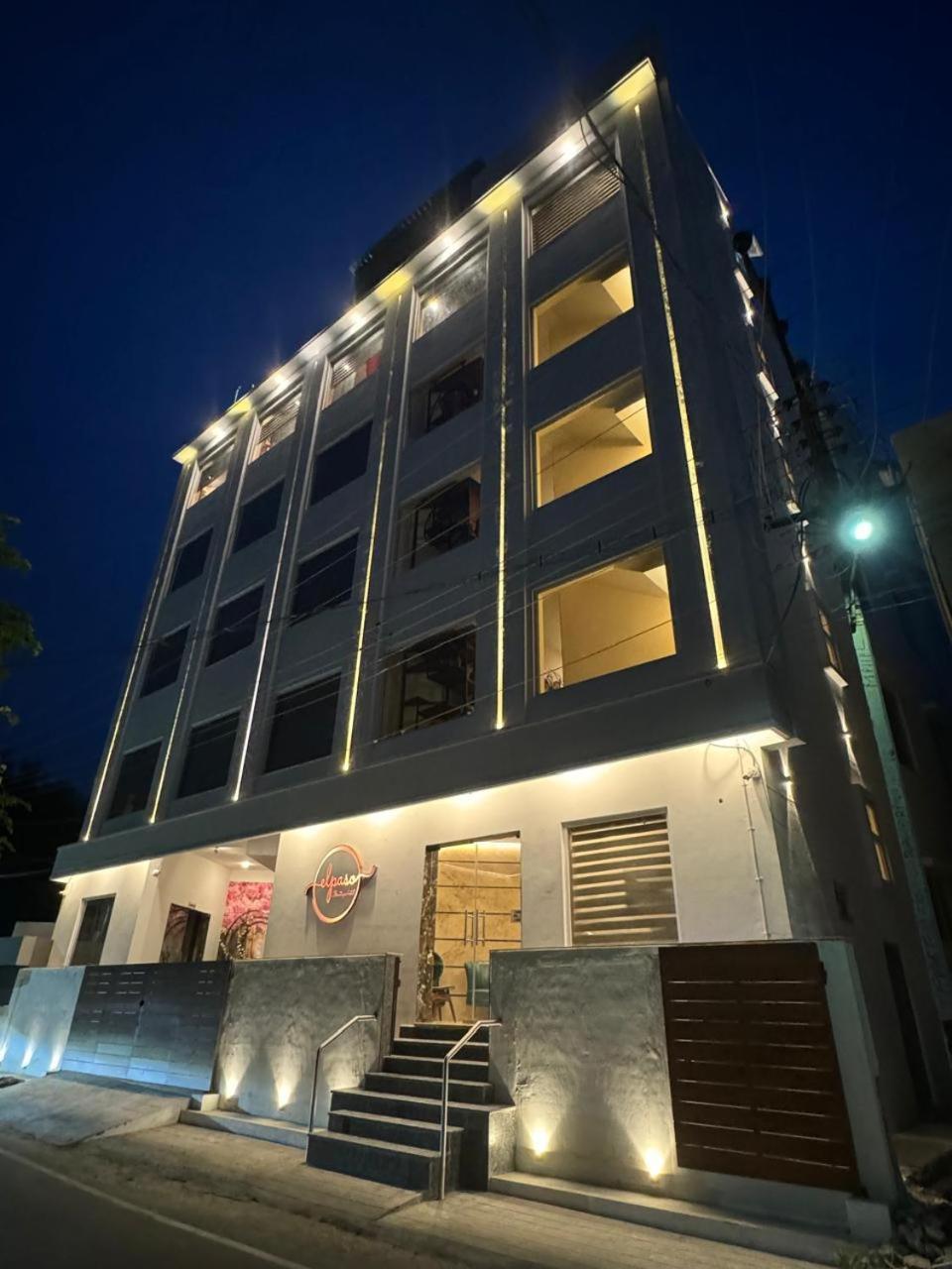Hotel Elpaso Salem Dış mekan fotoğraf